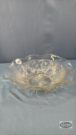 9.5IN FLUTED IRIS GLASS BOWL