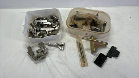 Quantity of Assorted Cupboard Door Hinges etc.