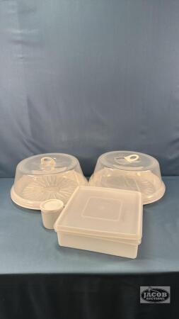 COVERED PLASTIC CAKE PLATE