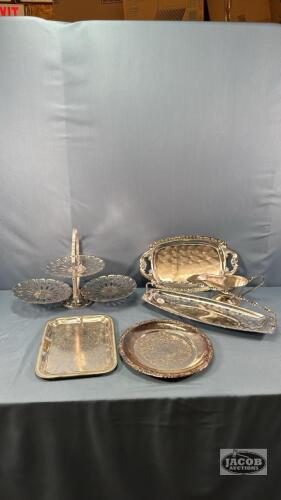 METAL TRAY LOT WITH STAINLESS GRAVY BOAT