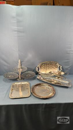 METAL TRAY LOT WITH STAINLESS GRAVY BOAT