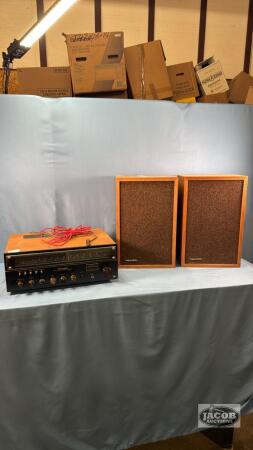 REALISTIC AM/FM STEREO WITH (2) SPEAKERS