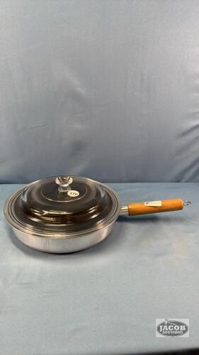MEYER 10IN FRY PAN WITH GLASS LID