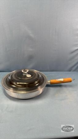 MEYER 10IN FRY PAN WITH GLASS LID