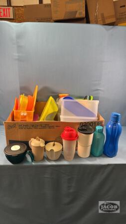 QUANTITY OF PLASTIC KITCHEN CONTAINERS WITH LIDS