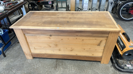 Wood Chest with Removable Lid