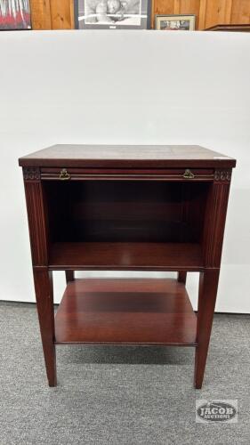SIDE TABLE WITH PULL OUT SHELF