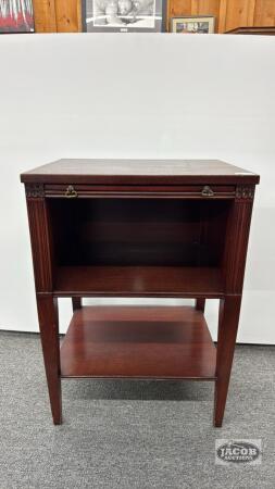 SIDE TABLE WITH PULL OUT SHELF