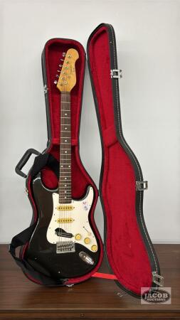 STINGER X12 ELECTRIC GUITAR WITH CASE