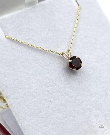 14KT YELLOW GOLD GARNET ROUND PENDANT