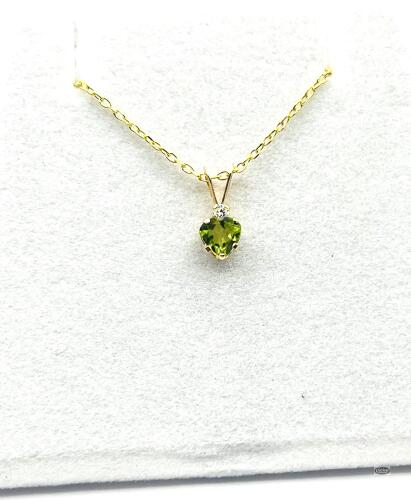 10KT YELLOW GOLD PERIDOT HEART SHAPED PENDANT