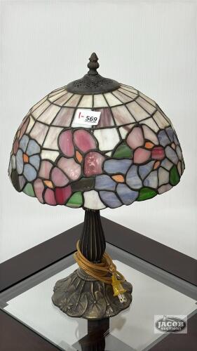 LEADED GLASS STYLE TABLE LAMP