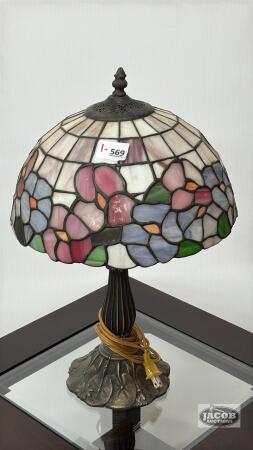 LEADED GLASS STYLE TABLE LAMP
