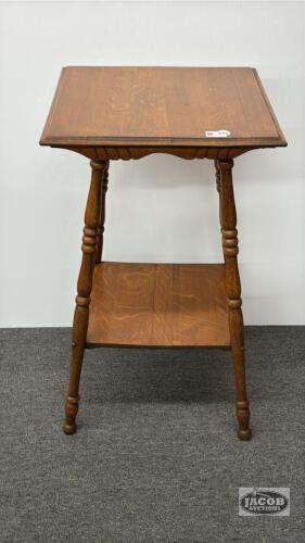 OAK PARLOUR TABLE