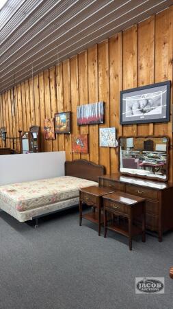 ANDREW MALCOLM (4) PIECE BEDROOM SUITE
