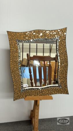 UNIQUE METAL FRAMED MIRROR
