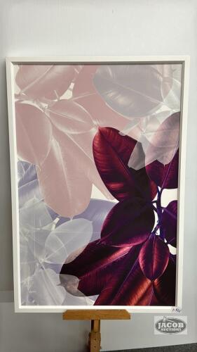 LARGE LEAF PRINT ON BOARD
