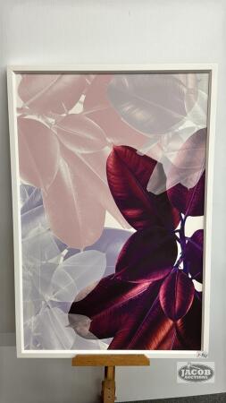 LARGE LEAF PRINT ON BOARD