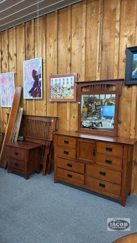 (3) PIECE BEDROOM SUITE WITH QEENS SIZE BED