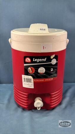 LEGEND 2US GAL. BEVERAGE COOLER BY IGLOO