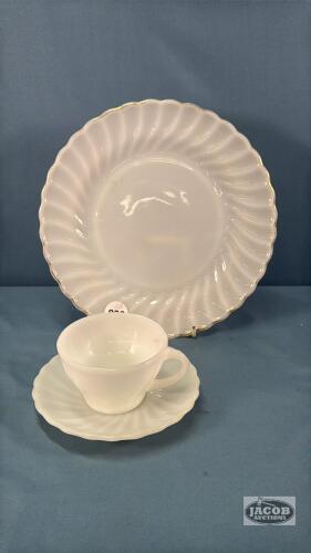 ANCHOR HOCKING MILK GLASS LOT