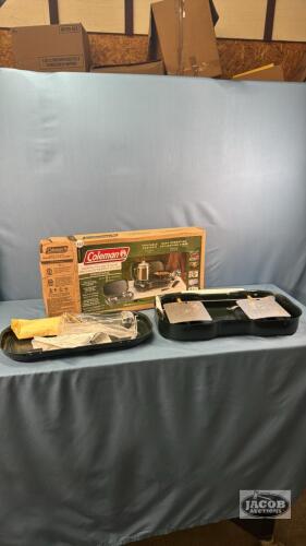 COLEMAN PORTABLE STOVE WITH (2) BURNERS