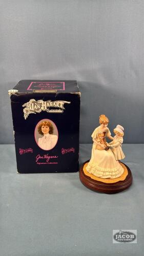 JAN HAGARA MUSICAL FIGURINE