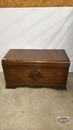 HONDERICH WATERFALL STYLE CEDAR CHEST