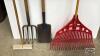 GARDEN TOOL LOT - 2