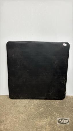 METAL FRAMED CARD TABLE
