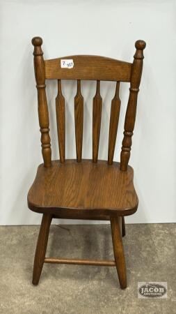 CHILDS WOODEN ARROW BACK CHAIR