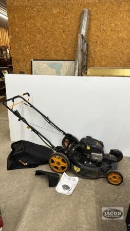 POULAN PRO SELF PROPELLED LAWN MOWER