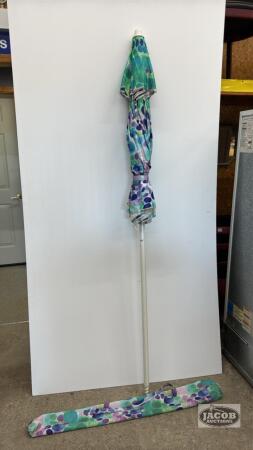 BEACH UMBRELLA 83IN TALL