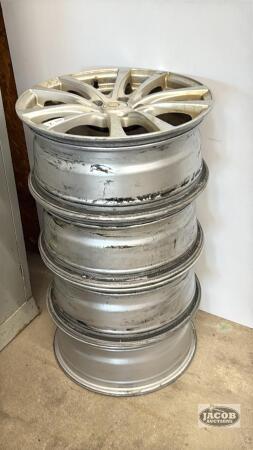 (4) 17IN ALLOY RIMS