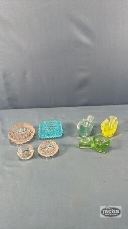 ASSORTED COLOURED GLASS LOT