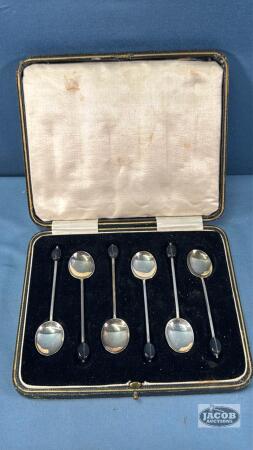 SET OF STERLING SILVER SPOONS