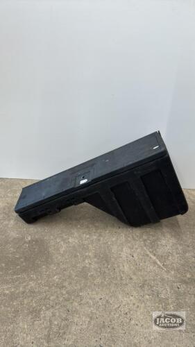TRUCK TOOL BOX FOR OVER THE WHEEL WELL