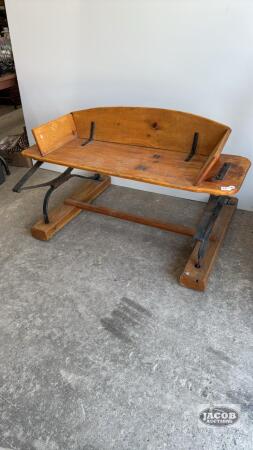 WOODEN WAGON STREET WITH SPRINGS