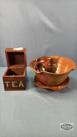 POTTERY 8IN WIDE FLOWER POT WITH UNDER PLATE