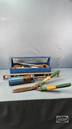 18IN METAL TOTE WITH HAND TOOLS