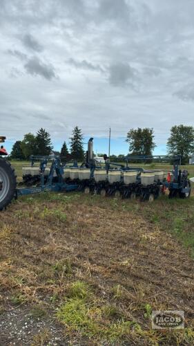 KINZE 2600 10/11 PLANTER