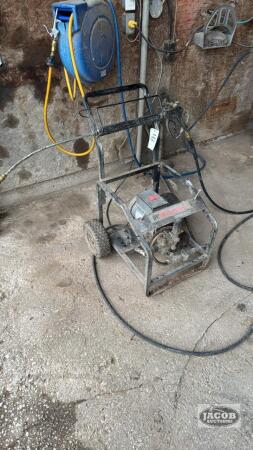 KODIAK XR2100E ELECTRIC PRESSURE WASHER