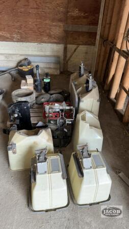 LOT OF KINZE 2600 PARTS