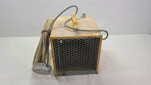 Milkhouse Heater with No Plug