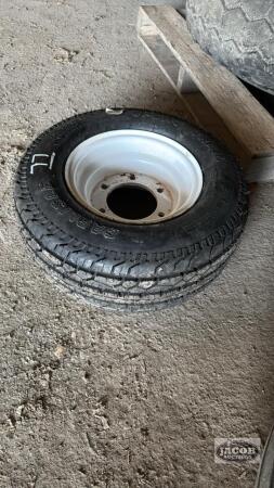 CARLISLE 205/65-10 95M TIRE AND RIM
