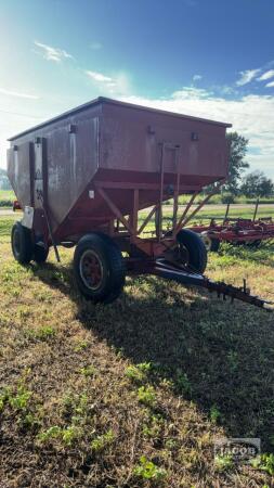 APPROX. 400 BUSHEL GRAVITY WAGON WITH LIGHTS