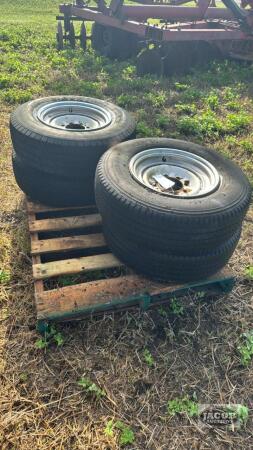 (4) 8 BOLT RIMS WITH 9.50R16.5LT TIRES