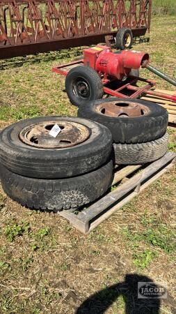 (4) 10 BOLT RIMS WITH 8.25R20