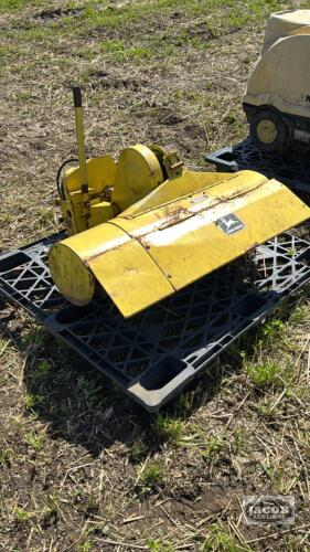 JOHN DEERE 36IN TILLER