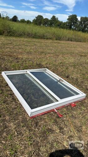 SLIDING PATIO DOOR